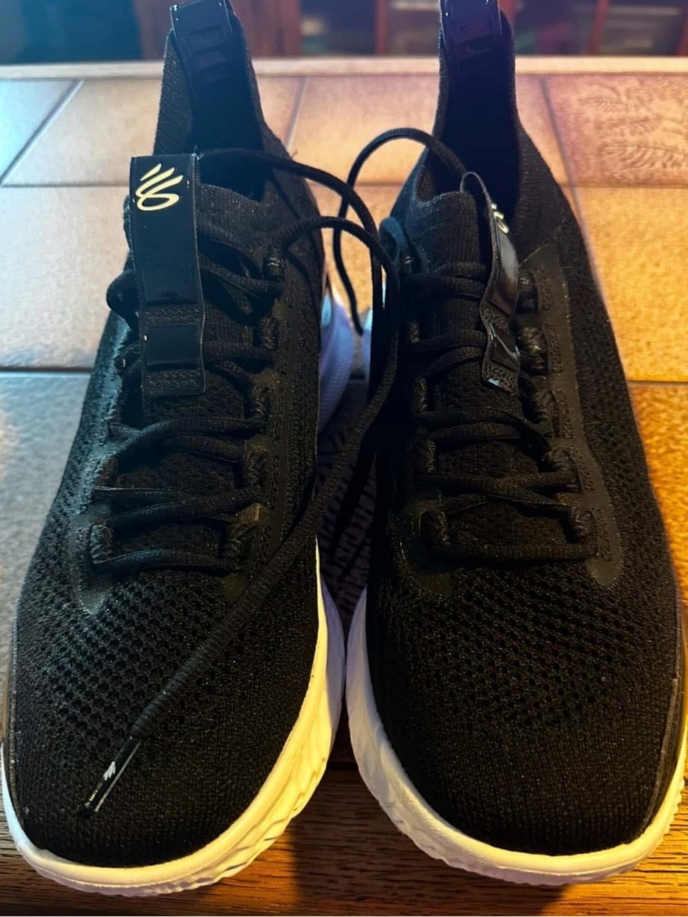 UA Curry Flow Men’s Baksetball sneakers